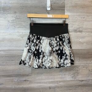 OFFLINE by Aerie Real Me Printed Tennis Skort - Grey Abstract Pattern - Size M